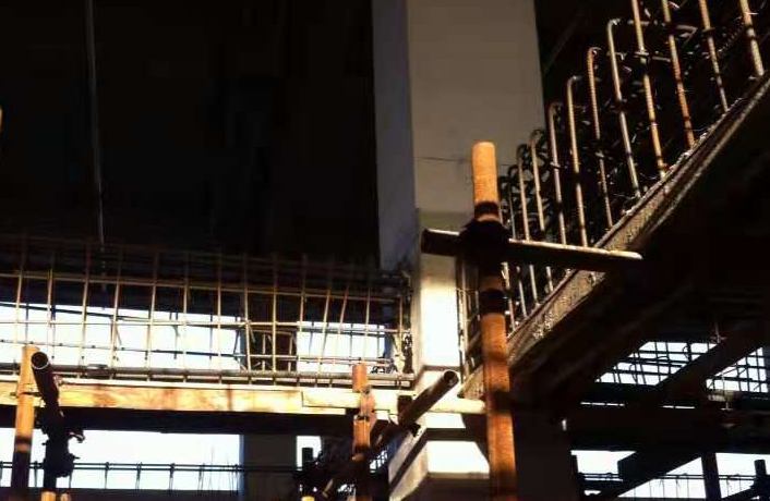乌海一厂房梁柱截面加大施工